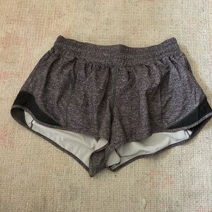 Lululemon Hotty Hot 2.5 inch Shorts Size 8